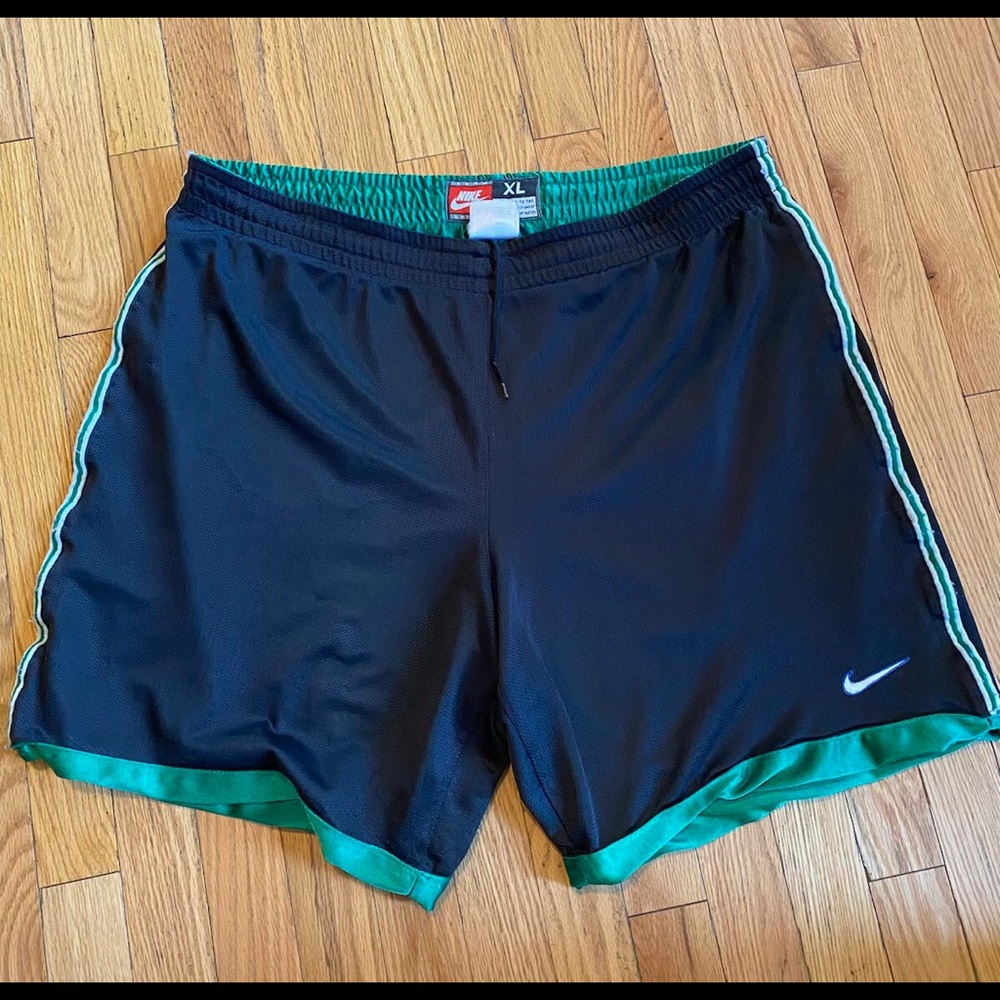 Vintage Nike Reversible shorts